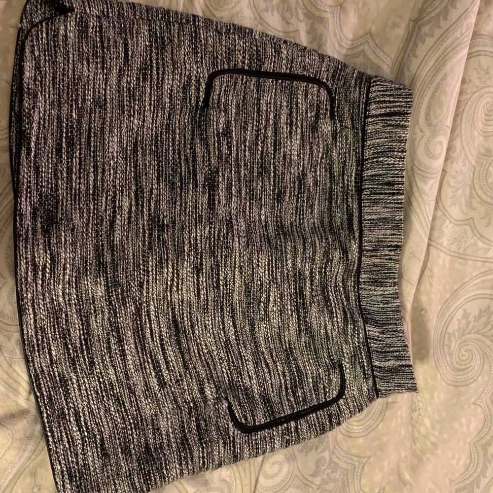 16 inch Armani Exchange skirt back zipper, EUC